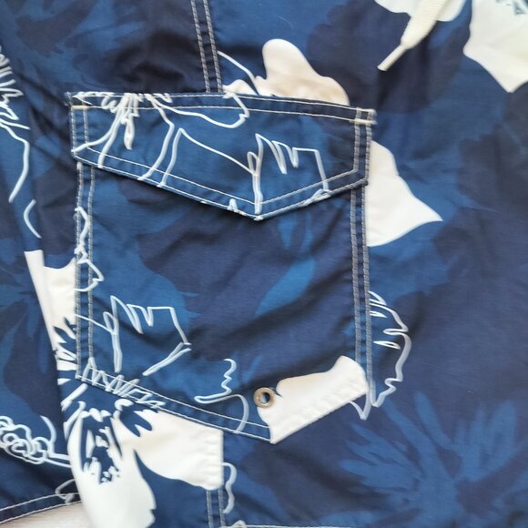 NO BAD DAYS Swimsuit Men's XL Blue and White Flowers - Picture 3 of 6